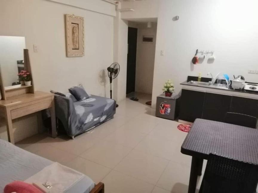 Kassel Residences Staycation Near Naia - Moonwalk Paranaque Paranaque City Exterior photo
