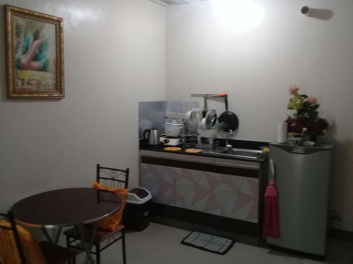 Kassel Residences Staycation Near Naia - Moonwalk Paranaque Paranaque City Exterior photo